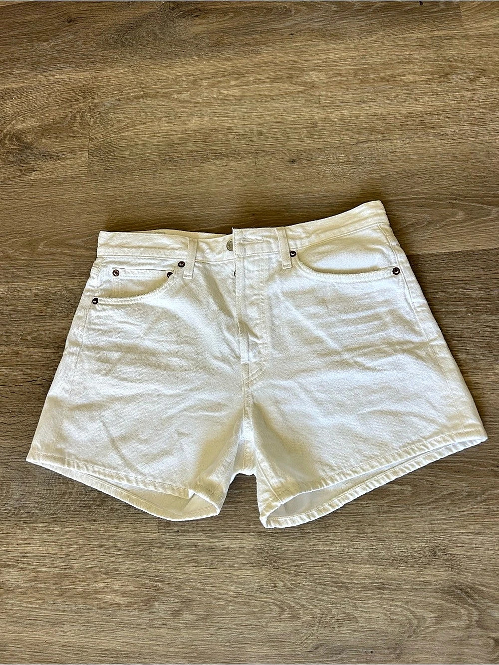 AGOLDE Parker Shorts in White
